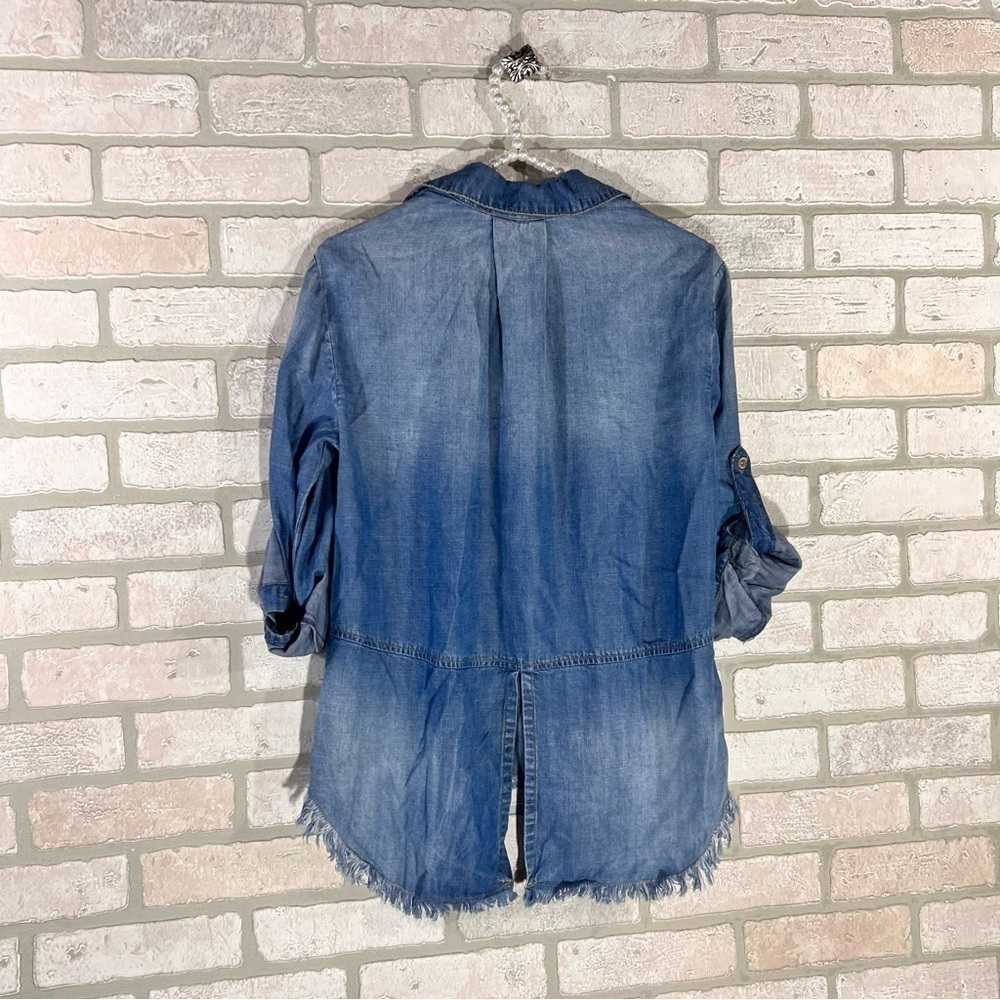 Anthropologie Cloth & Stone Chambray Raw Hem Button Front Shirt Size XS - Picture 8 of 12